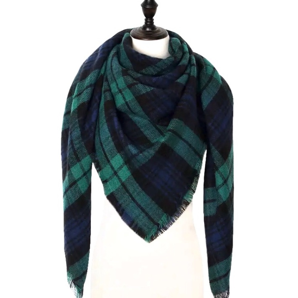 Soft Plaid Scarf Green Navy NWT